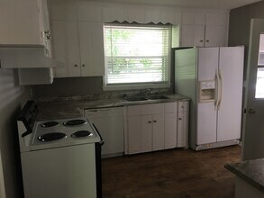 3939 Creekside Dr in Nashville, TN - Building Photo - Building Photo