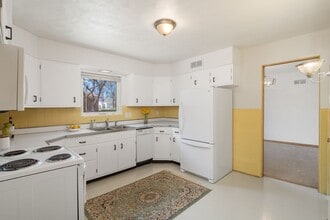 17 Valley Dr in Florissant, MO - Building Photo - Building Photo