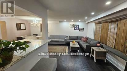 71 Grassington Crescent in Brampton, ON - Building Photo - Building Photo