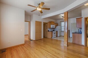 3606 W Huron St, Unit 1W in Chicago, IL - Building Photo