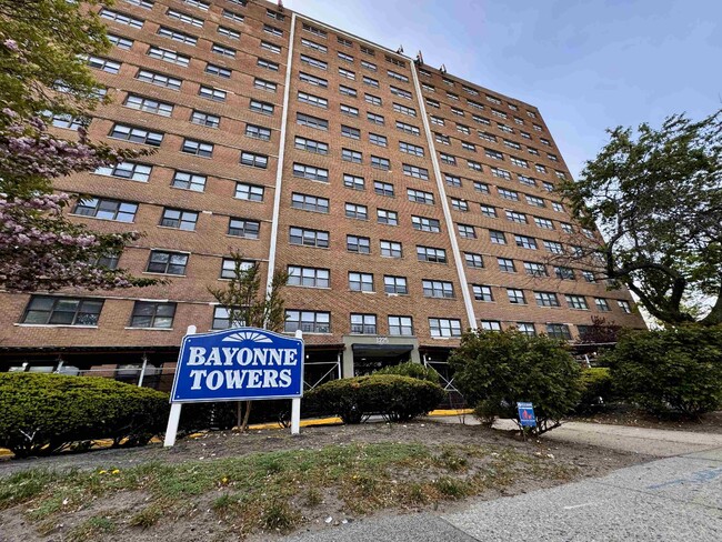 property at 1225 John F. Kennedy Blvd