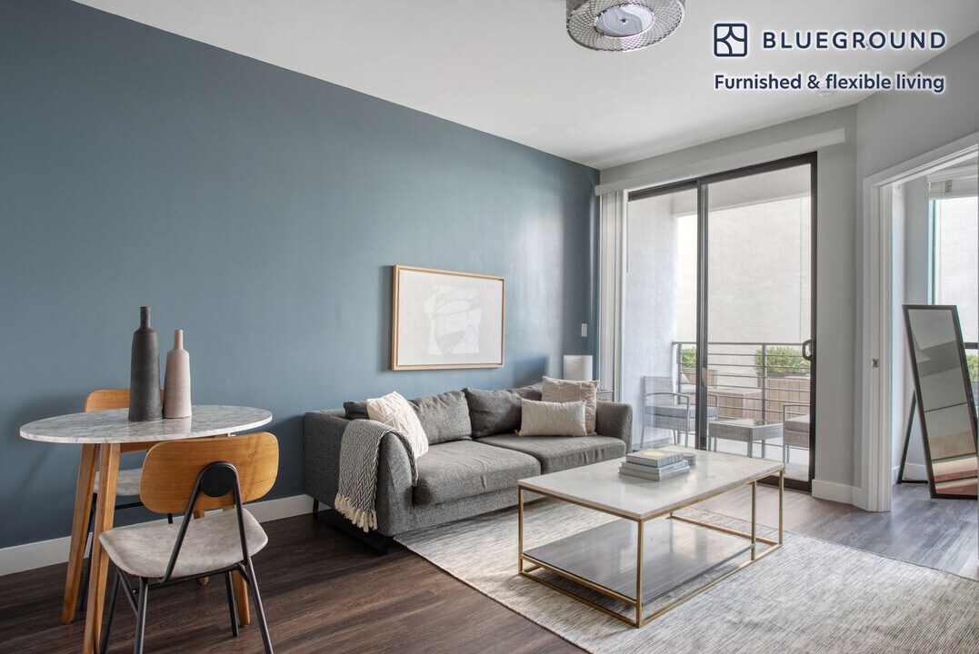 5500 Klump Ave, Unit FL2-ID1129 in Los Angeles, CA - Building Photo