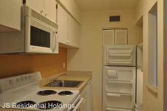 115 S Lois Ave-Unit -#223 in Tampa, FL - Building Photo - Building Photo