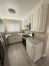 4104 Emerald St, Unit C in Torrance, CA - Building Photo - Building Photo