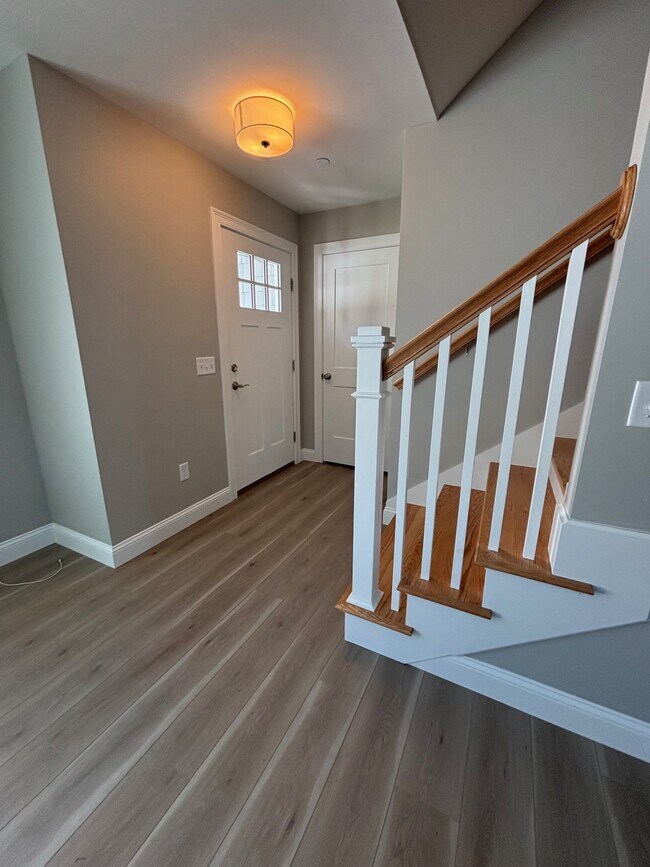 110 Sycamore Ln in Kennebunk, ME - Building Photo - Building Photo