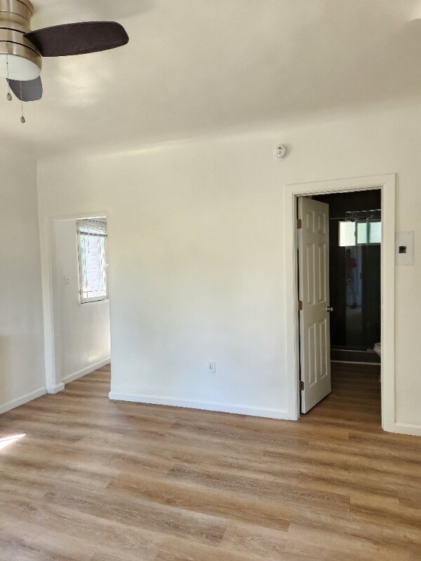 806 N Poinsettia Pl, Unit 806 in Los Angeles, CA - Building Photo - Building Photo