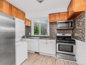 45 Bayley Ave in Yonkers, NY - Building Photo - Building Photo