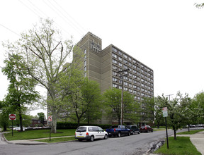 Musicians Towers in Cleveland Heights, OH - Foto de edificio - Building Photo