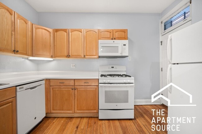 2611 N Dayton St, Unit 1 in Chicago, IL - Foto de edificio - Building Photo