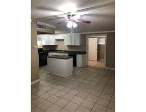 6260 Sarasota Dr in Mobile, AL - Building Photo - Building Photo