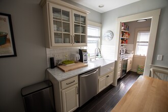 96 Grant Ave in Medford, MA - Building Photo - Building Photo