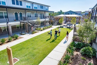 Wildwood Baton Rouge in Baton Rouge, LA - Building Photo - Building Photo