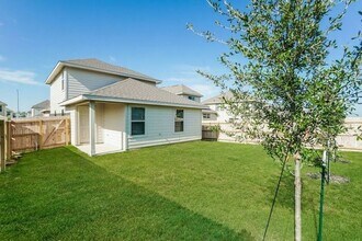 2335 Applewhite Mdw in San Antonio, TX - Building Photo - Building Photo