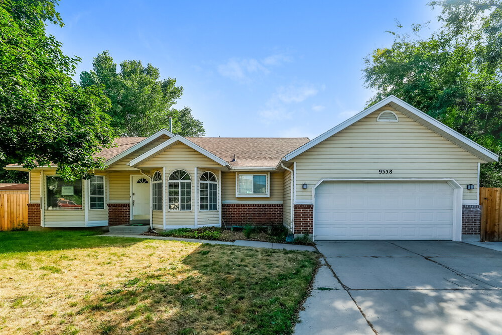 9358 Sweet Meadow Ln in Sandy, UT - Building Photo