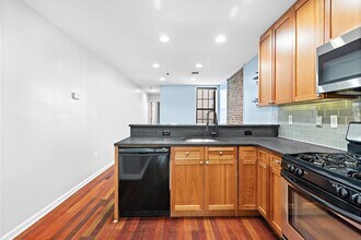 508 Grand St in Hoboken, NJ - Building Photo - Building Photo