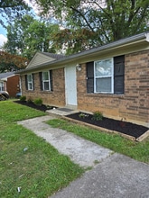 9320 Moonridge Pl in Louisville, KY - Building Photo - Building Photo