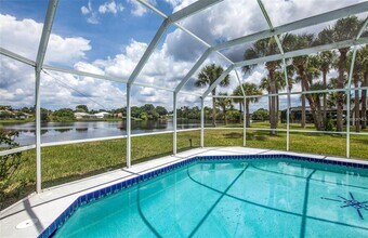 128 Torrington St in Port Charlotte, FL - Building Photo - Building Photo