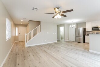 8273 Oliver Twist Ln in Las Vegas, NV - Building Photo - Building Photo