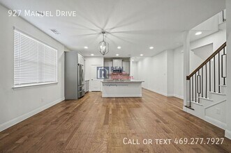 927 Manuel Dr in Rockwall, TX - Building Photo - Building Photo