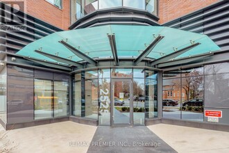 2525-2525 Bathurst St in Toronto, ON - Building Photo - Building Photo