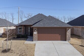 1707 Aleia Cv in Sherman, TX - Foto de edificio - Building Photo