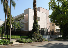 5711 Carlton Way in Los Angeles, CA - Building Photo