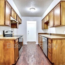 6859 S Creek Dr in Fort Worth, TX - Building Photo - Building Photo