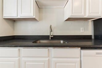 2833 NW 22nd St in Oklahoma City, OK - Building Photo - Building Photo