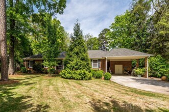 10316 Whitethorn Dr in Charlotte, NC - Building Photo - Building Photo