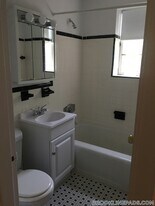 50 Alton Pl, Unit 4 in Brookline, MA - Building Photo