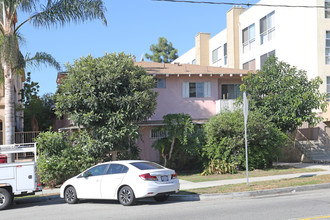 1715 S Barrington Ave in Los Angeles, CA - Building Photo - Building Photo