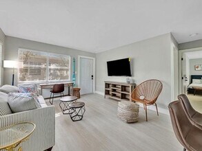 320 Walnut St in Hollywood, FL - Building Photo - Building Photo