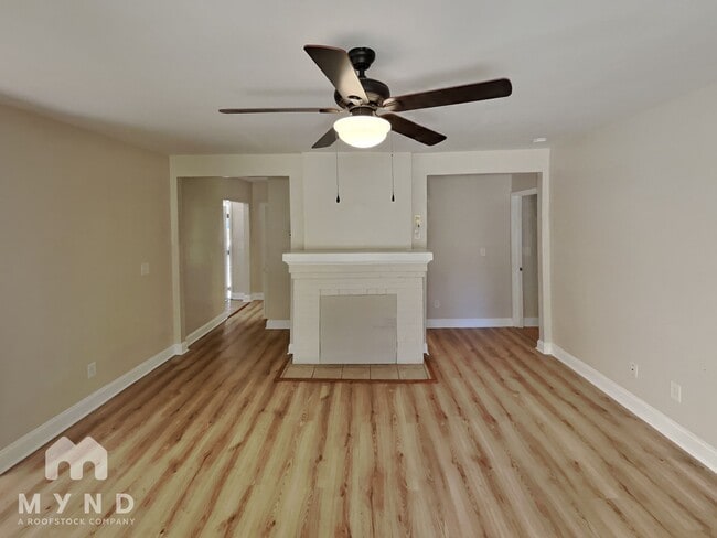 2632 Shamrock Dr in Charlotte, NC - Building Photo - Building Photo