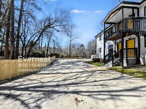 399 Holly St NW in Atlanta, GA - Building Photo - Building Photo
