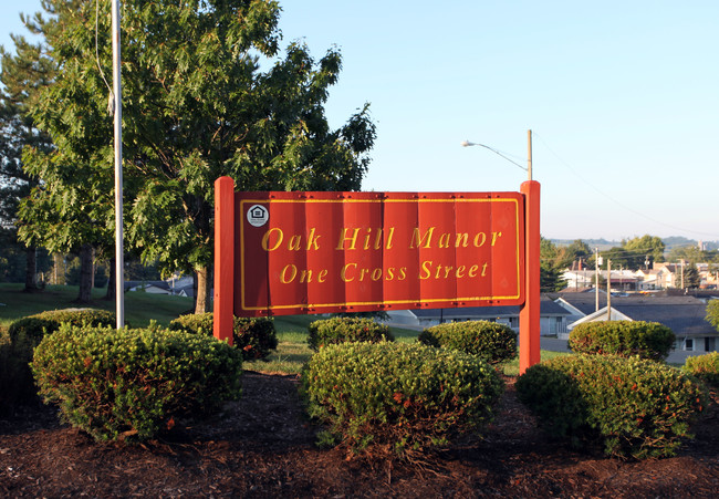 Oak Hill Manor in Utica, OH - Foto de edificio - Building Photo