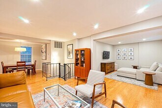 3400 39th St NW in Washington, DC - Building Photo - Building Photo