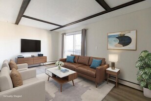 Loftus Manor in Calgary, AB - Building Photo
