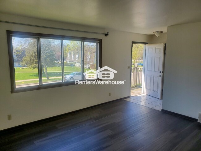 9324 W Allyn St in Milwaukee, WI - Building Photo - Building Photo