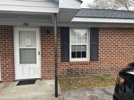 200 Barnhill Ave in Sharpsburg, NC - Building Photo