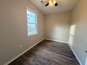 1140 E Gum St in Russellville, AR - Building Photo - Building Photo