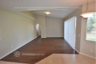 12908 Lake Ventana Dr in Tampa, FL - Building Photo - Building Photo