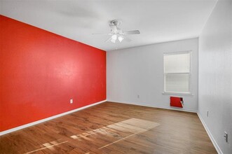 1829 Foxfield Way in Justin, TX - Building Photo - Building Photo