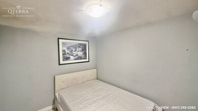 21 Byng Av in Toronto, ON - Building Photo - Building Photo