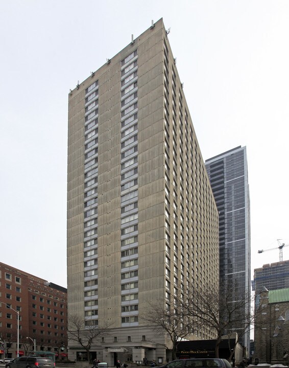 Residences on Bloor in Toronto, ON - Building Photo