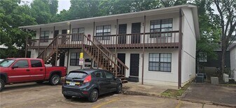 632 Whitham Ave in Fayetteville, AR - Building Photo
