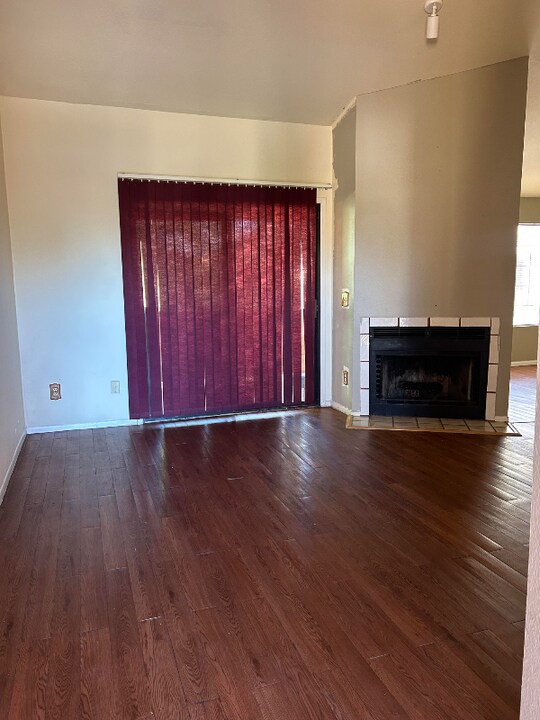 1698 W Park Wood Ln in Tucson, AZ - Building Photo