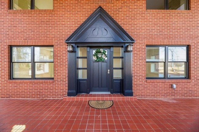 2113 W Madison Ave in Athens, TN - Building Photo - Building Photo