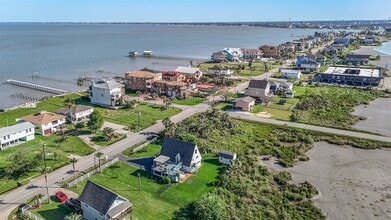 2009 Todville Rd in Seabrook, TX - Foto de edificio - Building Photo