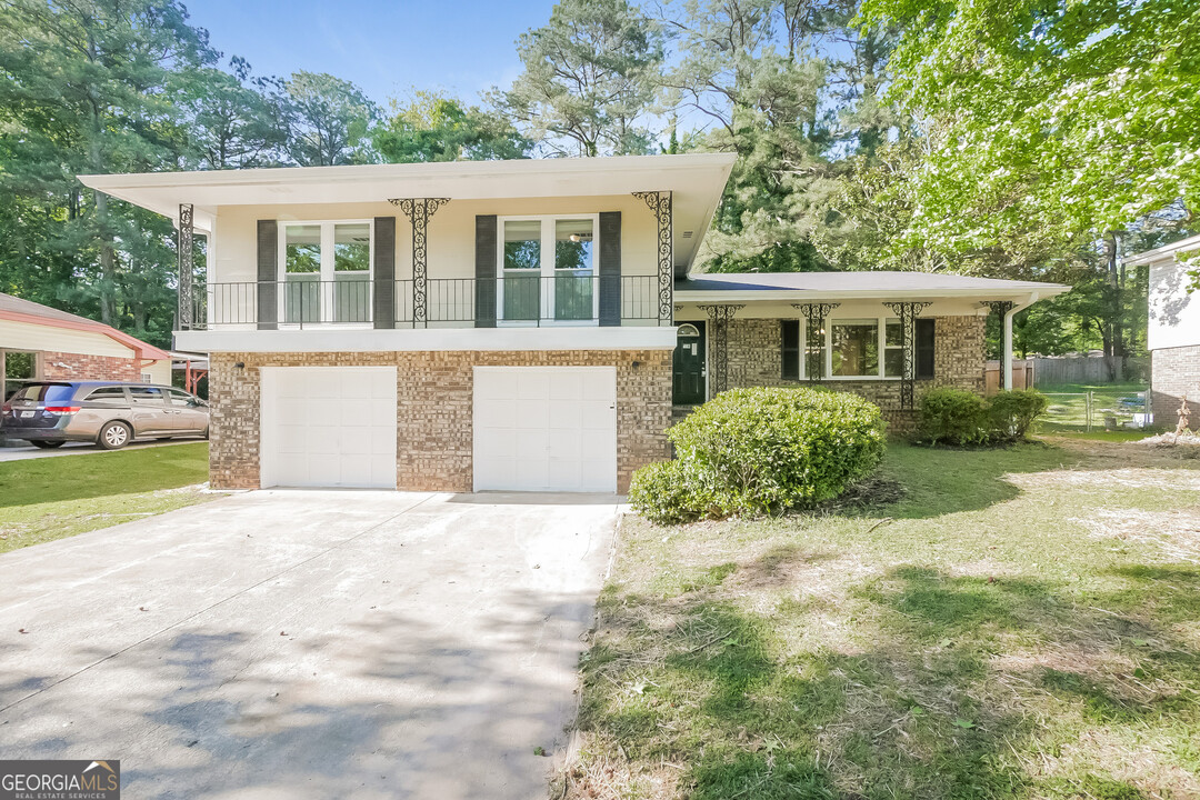 2278 Lanier Pl in Morrow, GA - Building Photo