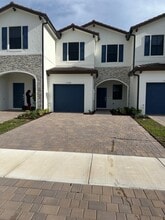 13329 SW 233rd Terrace in Princeton, FL - Building Photo - Building Photo